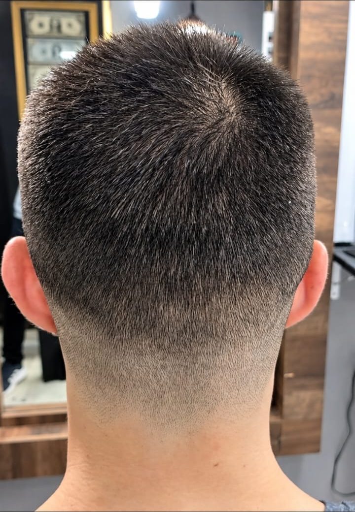 Corte com degradê vista de trás